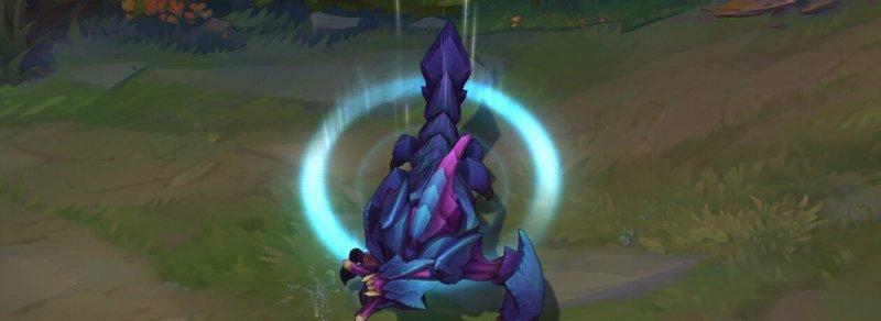 掘地机在英雄联盟中的玩法是什么？